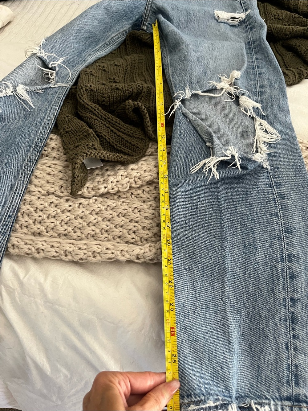 Agolde Distressed Light Wash Denim Straight Leg Jeans size 24 - Picture 9 of 11